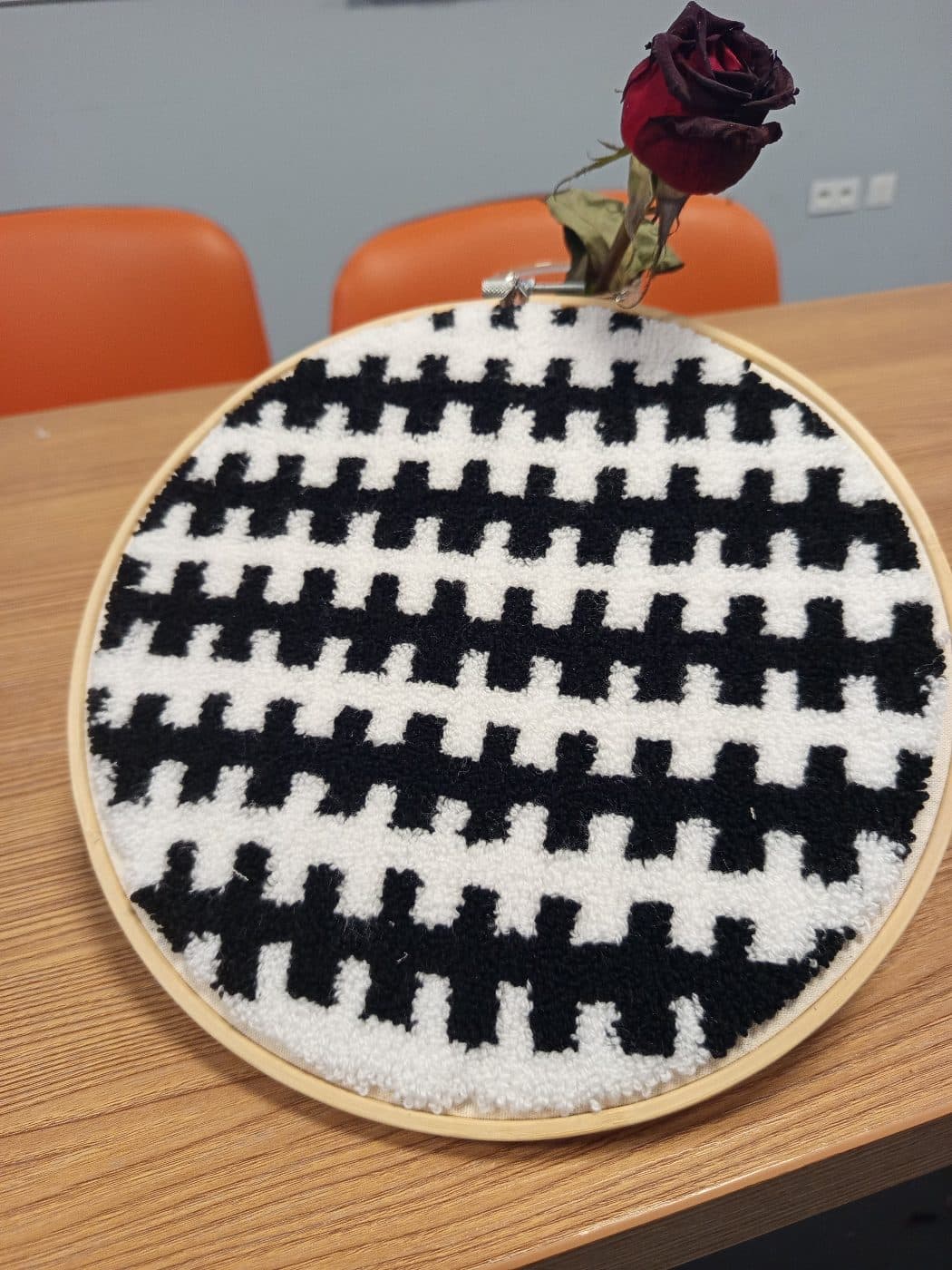 Broderie — photo 1
